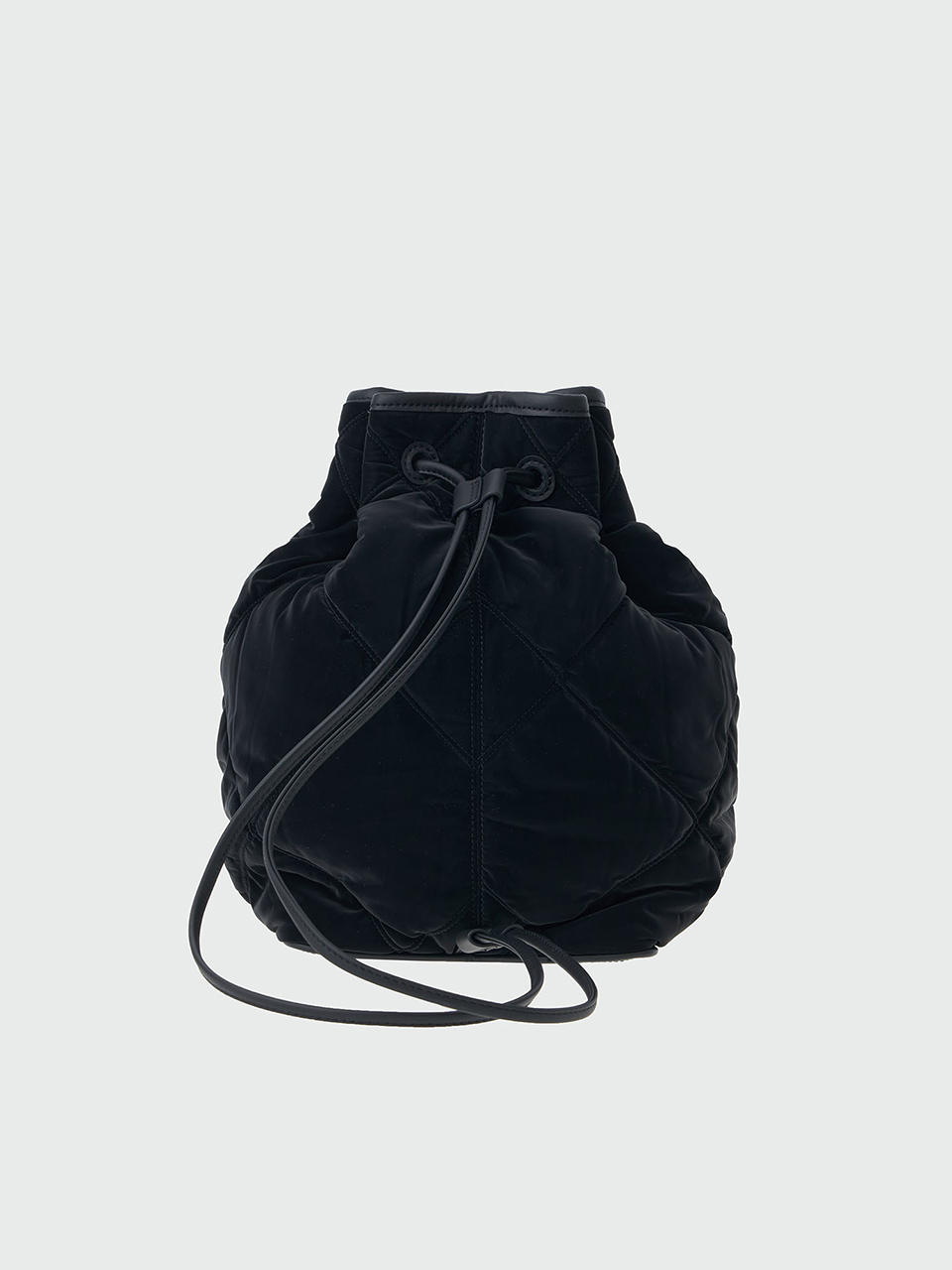 HOLLY Quilted Drawstring Backpack - Black : EENK