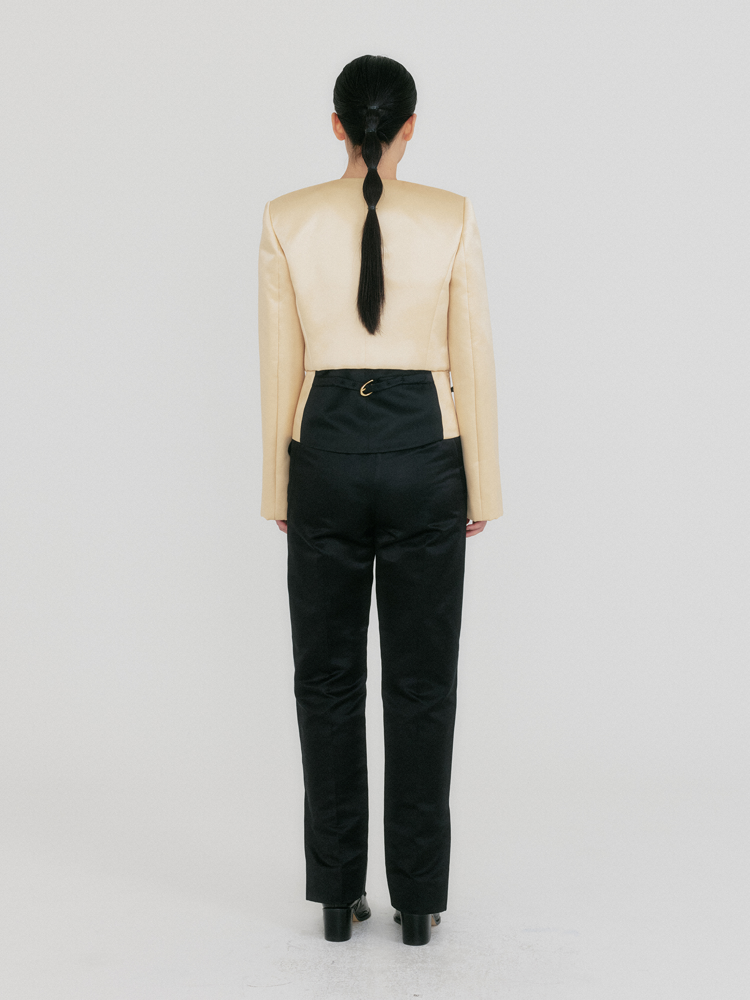 【EENK】送料/関税込 24FW ZROEL Flower Cropped Jacket ZROEL Flower Cropped Jacket - Yellow : EENK SHOP