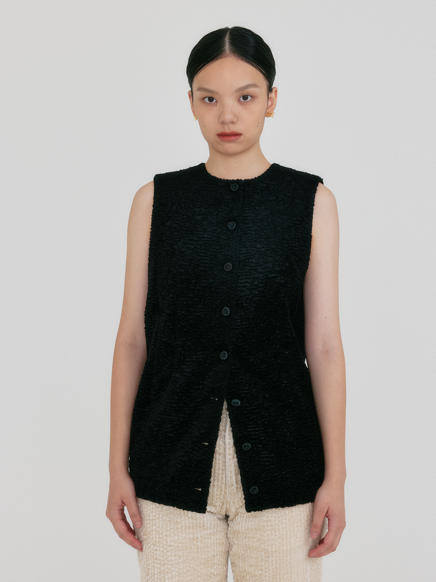 【EENK】送料/関税込 24FW ZIVE Crewneck Waistcoat - Black ZIVE Crewneck Waistcoat - Black : EENK SHOP